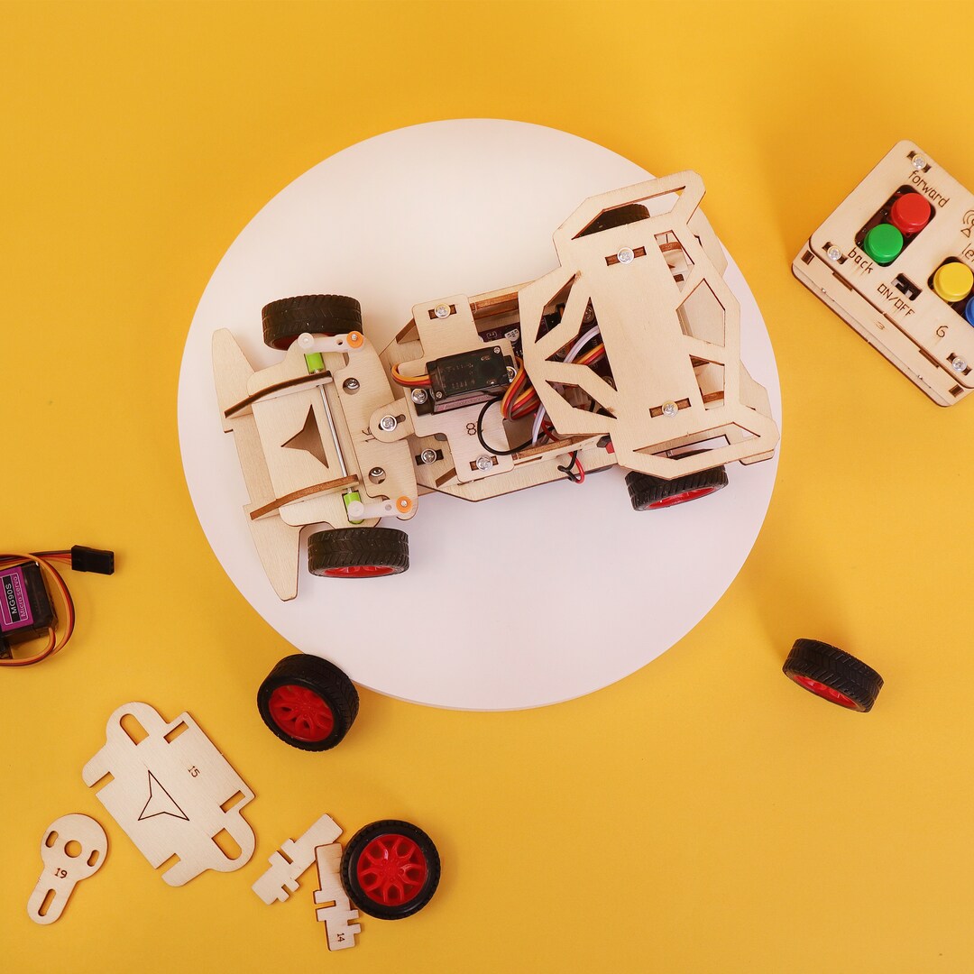 DIY Kit Steering Radio Controlled Car, Free Personalization